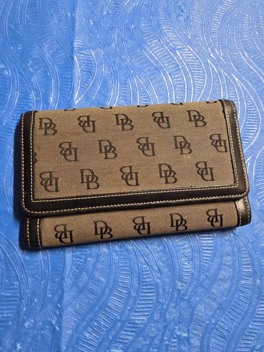 Doone &Burke Large Wallet -